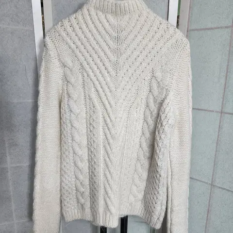 자라니트 여성니트 겨울스웨터 부드러운촉감