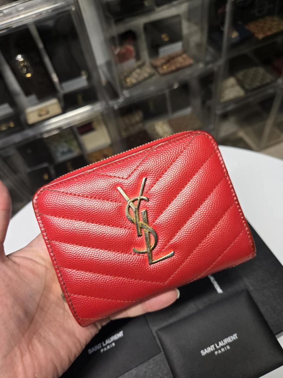 [정품]입생로랑 지퍼어라운드 반지갑