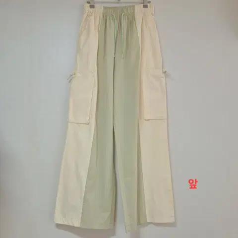 <새상품>(국산/내수/고퀄)배색 포켓 스트링 카고 와이드 밴딩팬츠