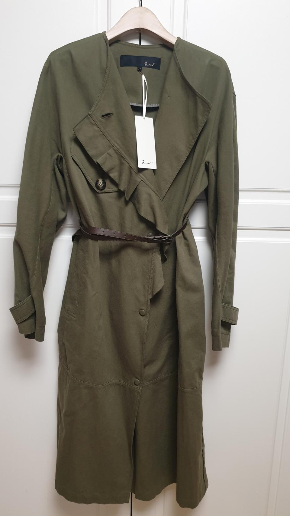 지컷 러플  롱트렌치코트  새상품 수준  55(최종가)