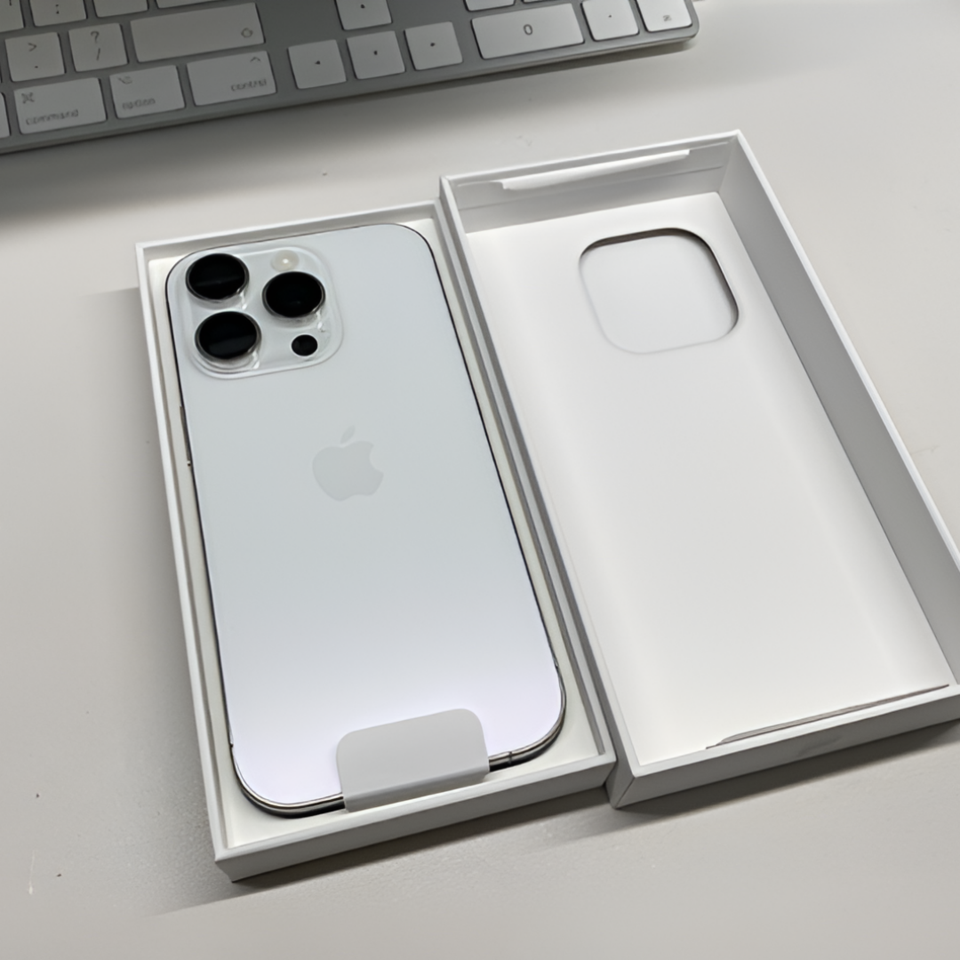 [새상품]아이폰16프로 전색상 가능 특가재고 (아이폰15프로)