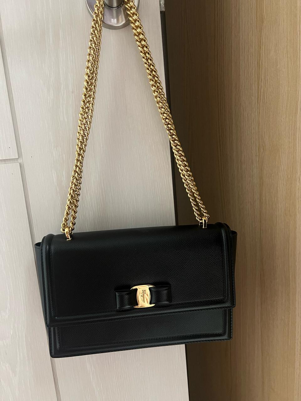 페라가모 지니백