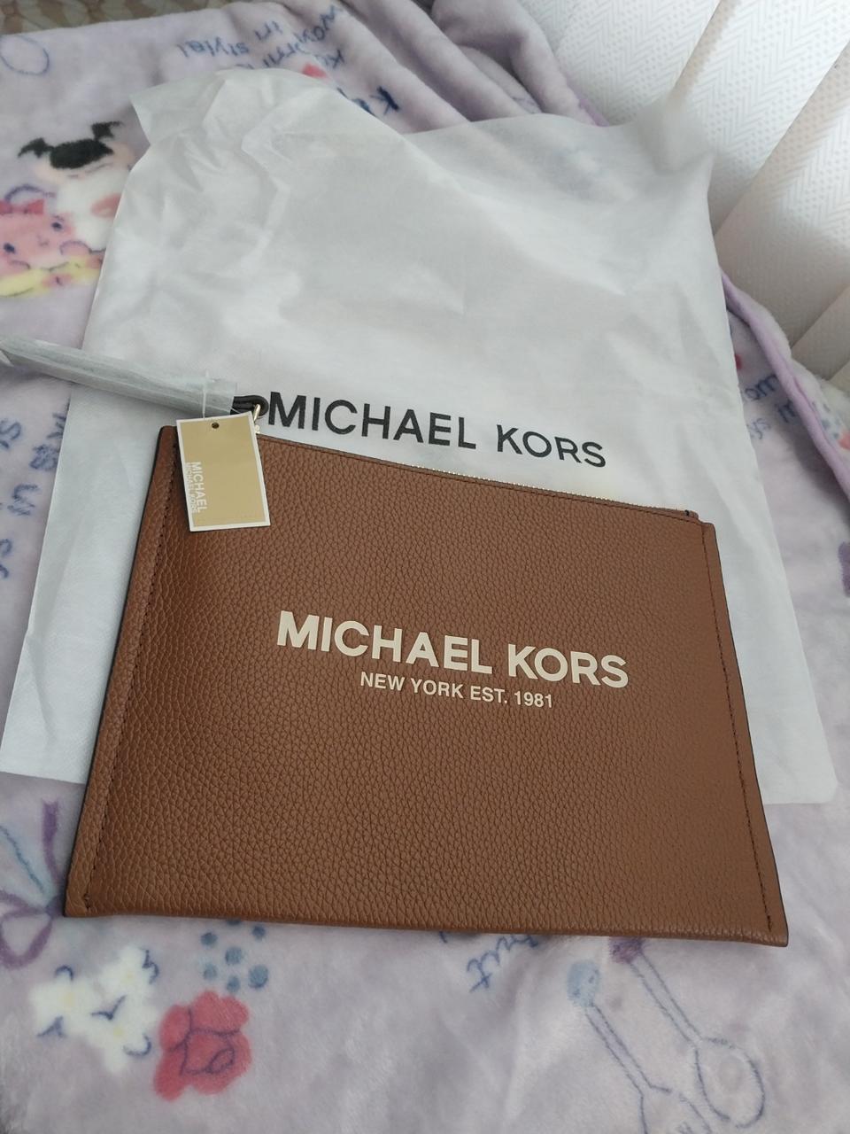 마이클코어스 레더 클러치 (새상품)