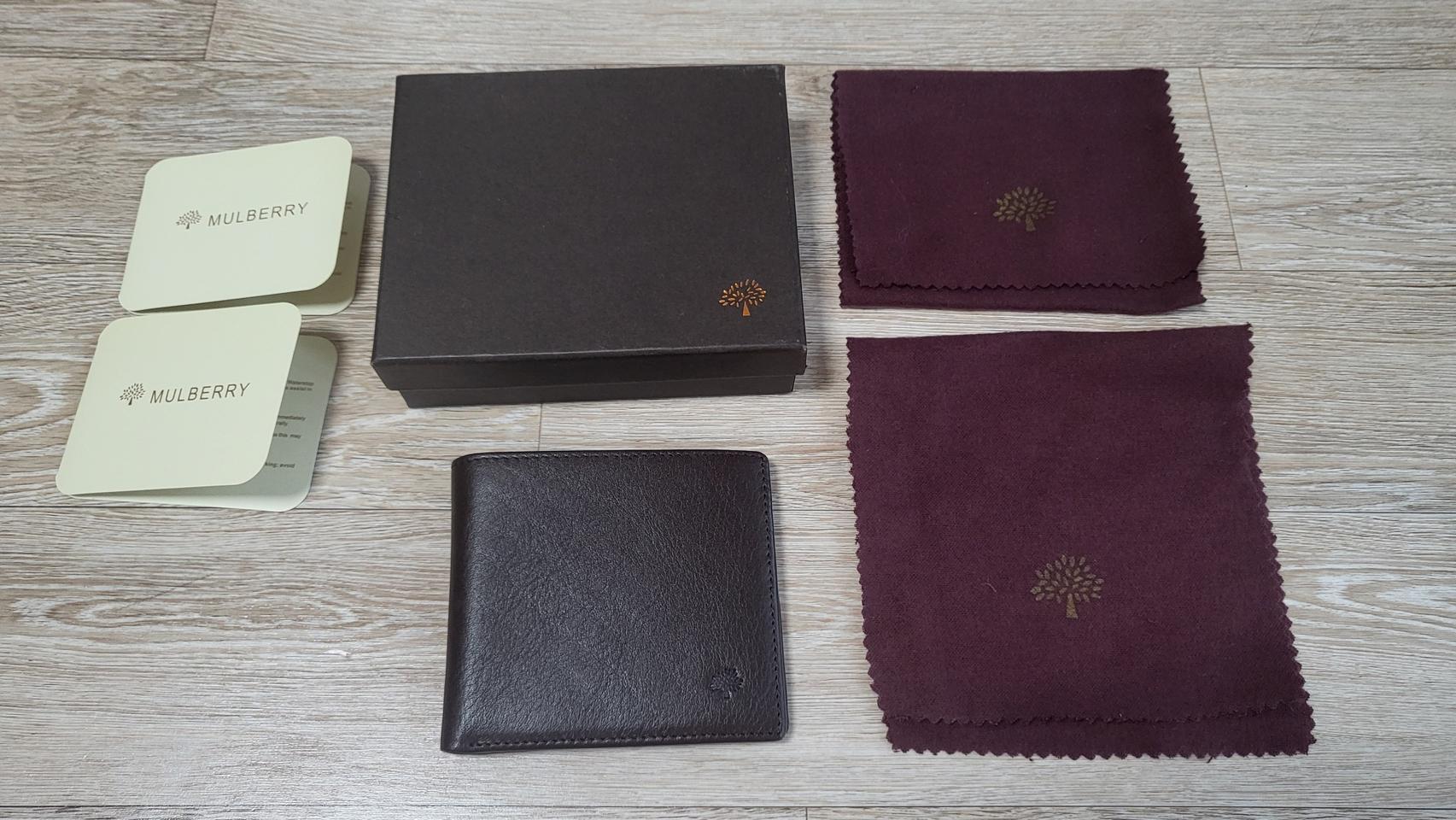 멀버리 남성지갑 새상품 판매해요