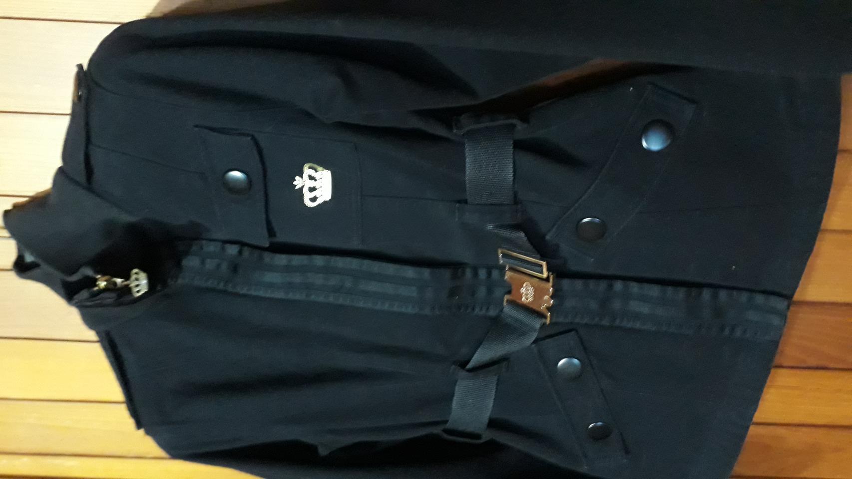 아디다스 리스펙프미 밀리터리 자켓입니다