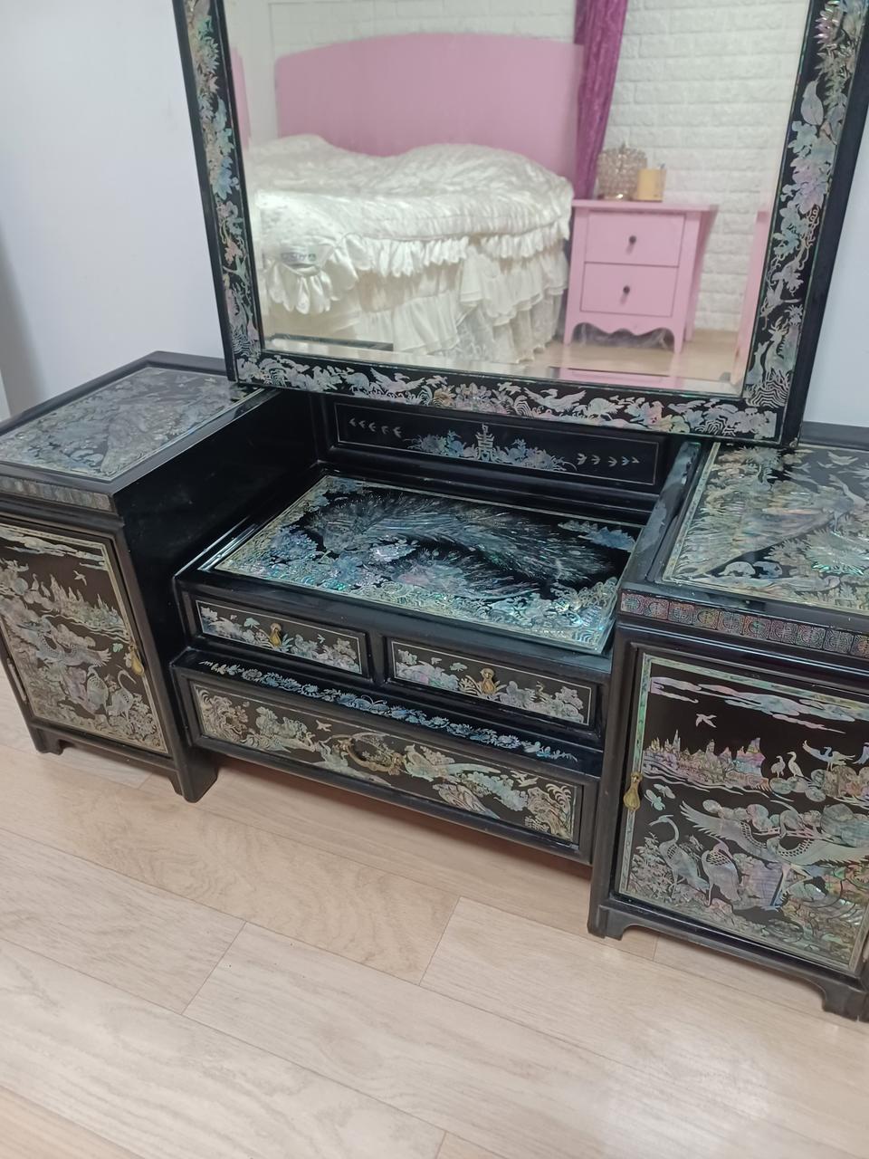 옛날(자개화장대)할머니때부터 내려온 구한아이입니다