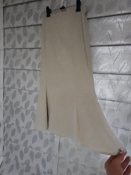 머메이드라인 아이보리 뒷밴딩 롱스커트