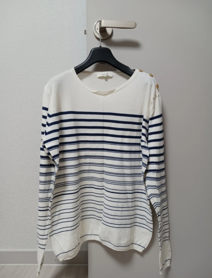 (새상품)TATE 스트라이프 긴팔니트(마지막가격내림)