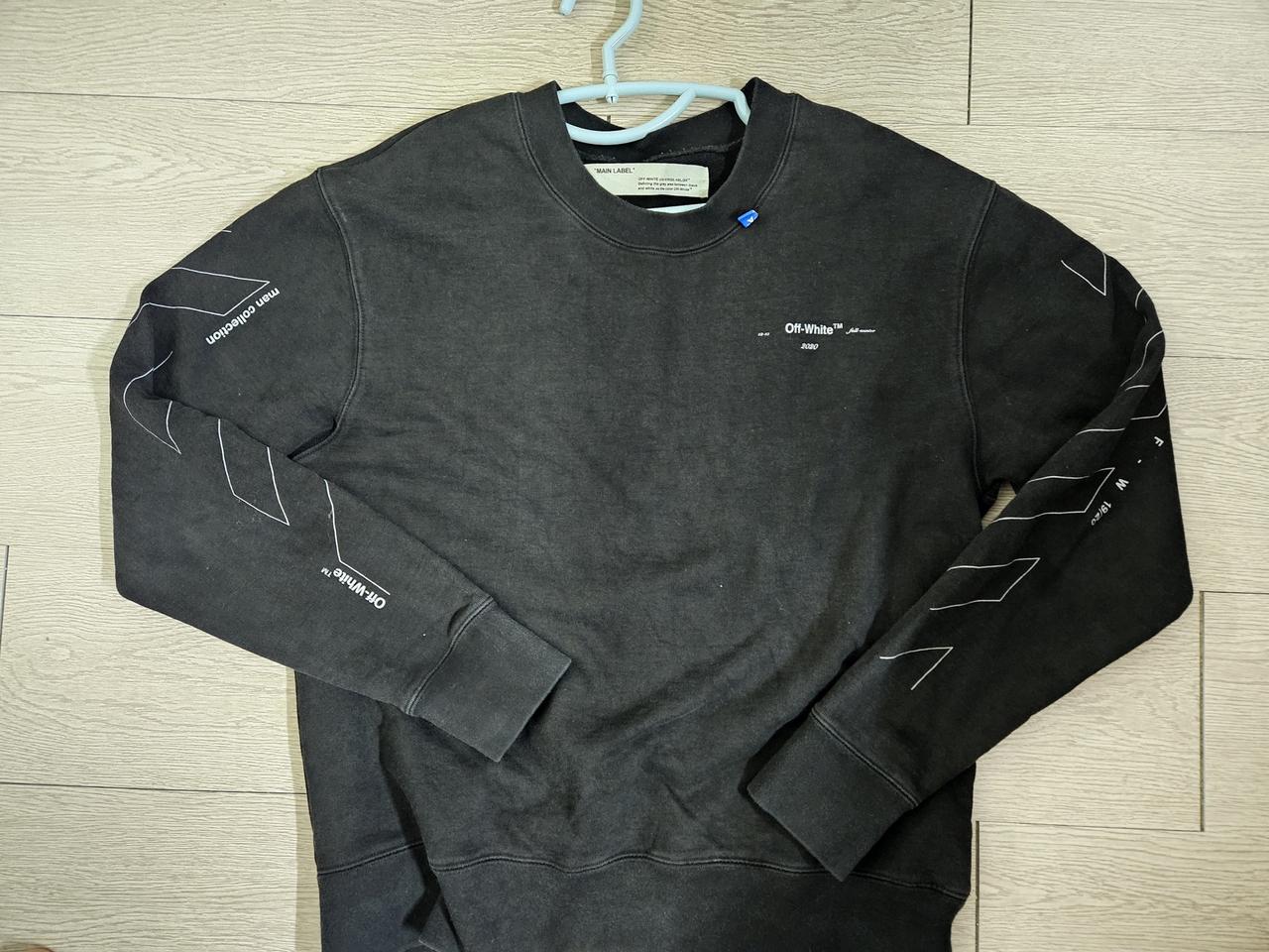 오프화이트 맨투맨 L