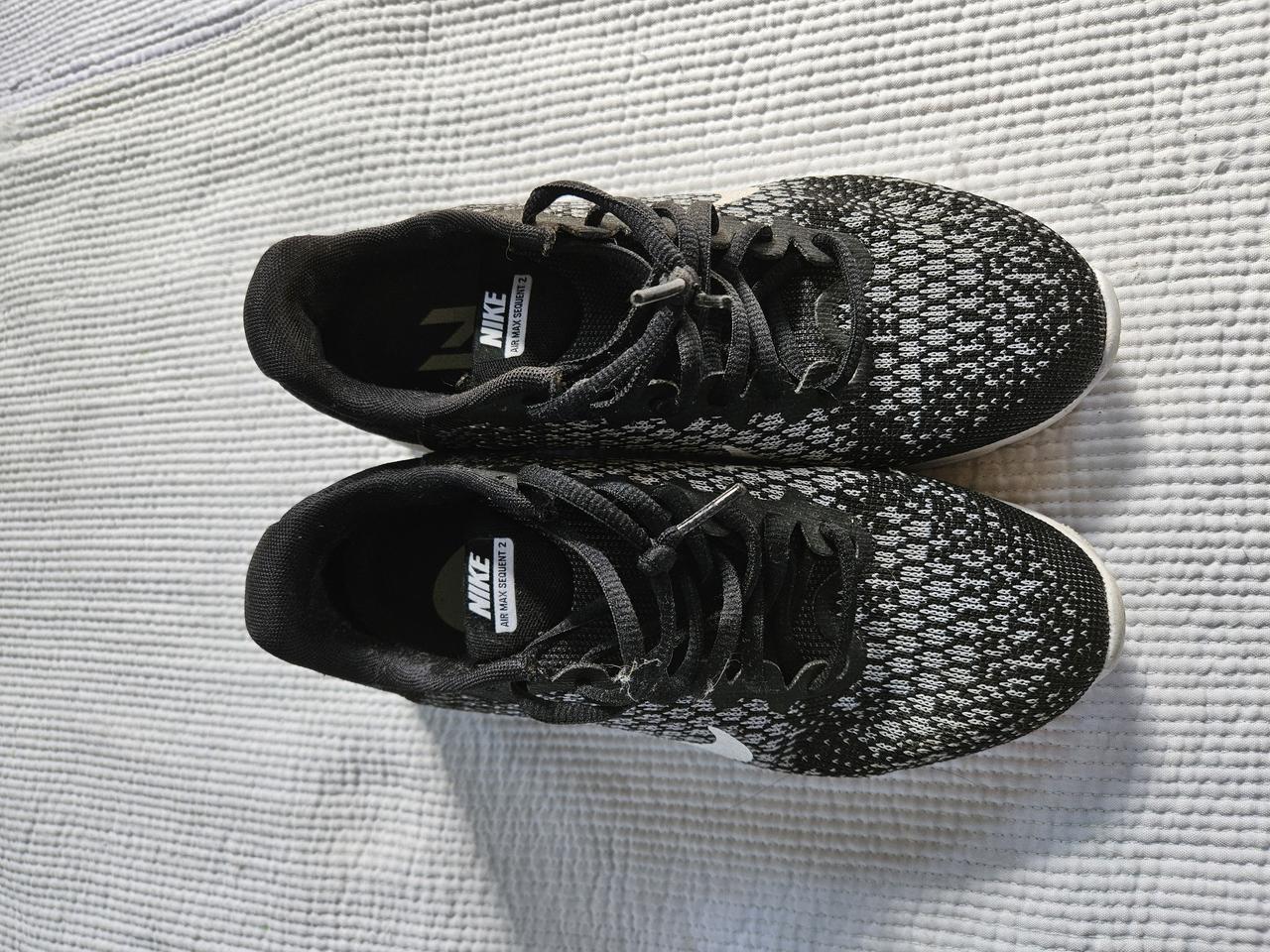 [나이키] 에어맥스 시퀸트 2 운동화 사이즈245 25000