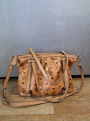 mcm 비세토스 크로스백