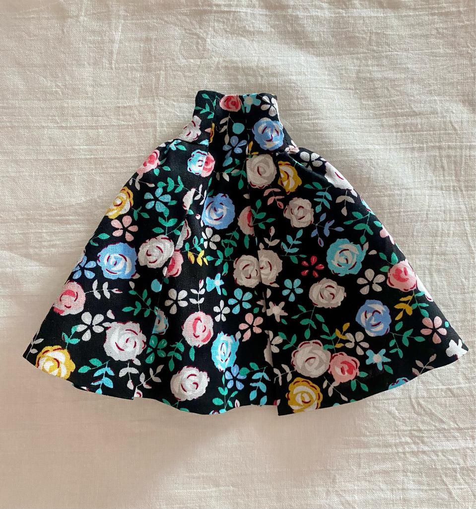 썸머로즈 유지니아 치마