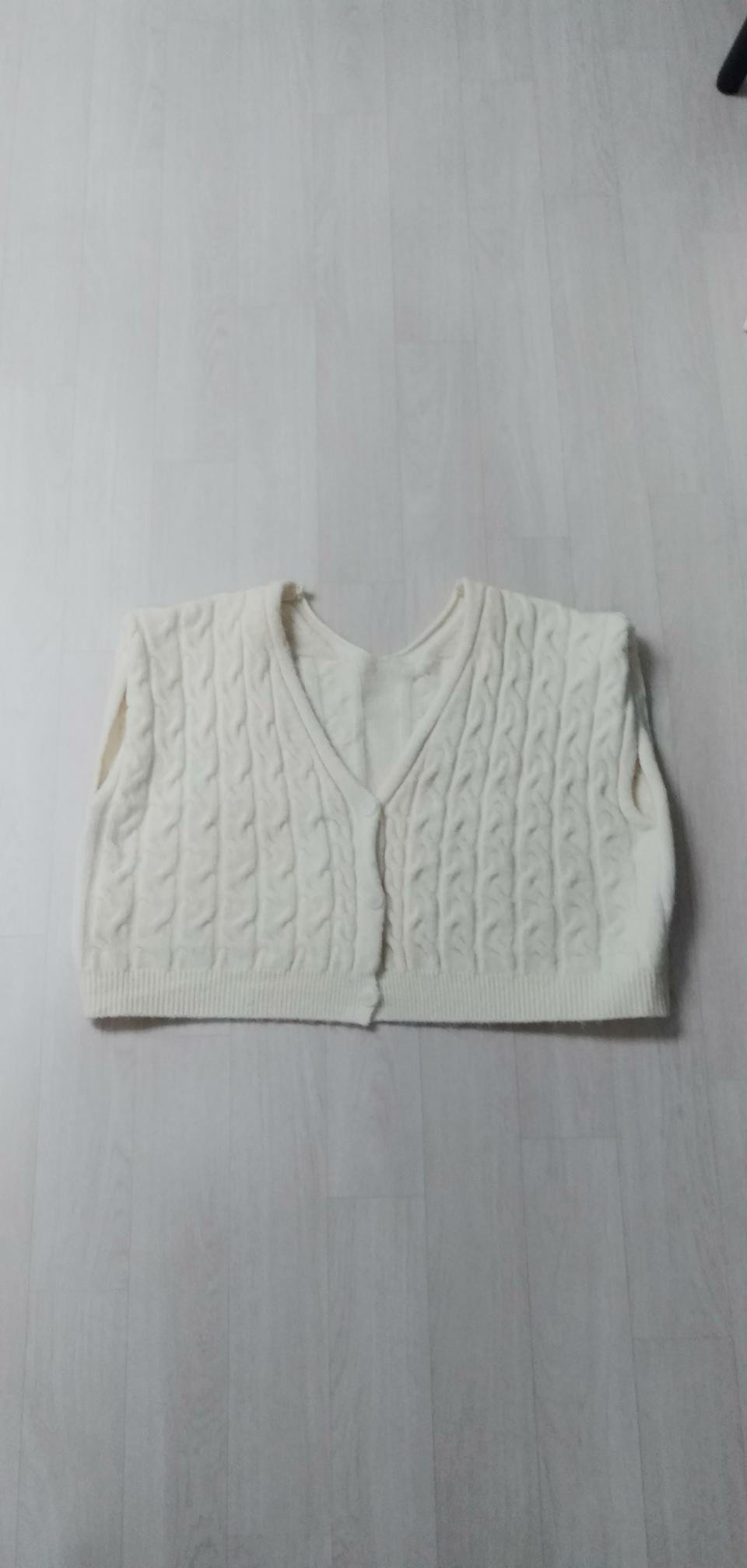 크롭 꽈베기조끼