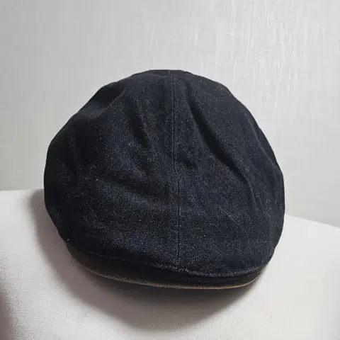 미착용새제품. 데님 블랙 베레모