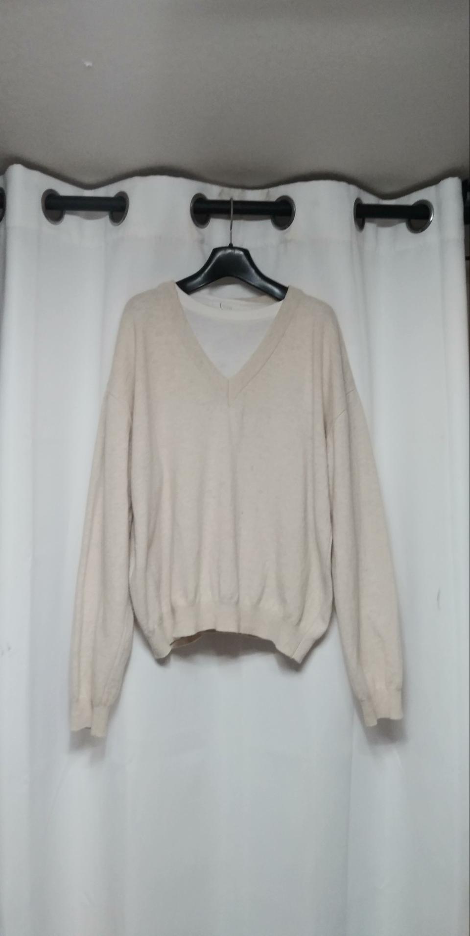 루즈핏 브이넥니트