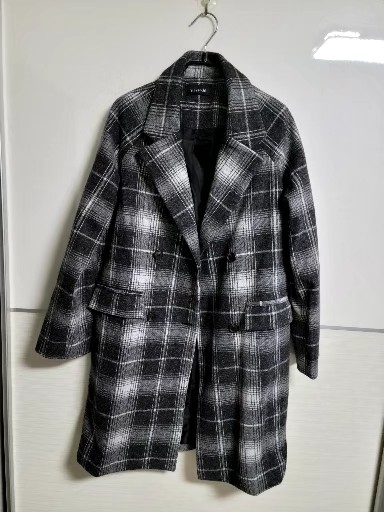 새상품 체크더블모혼방코트