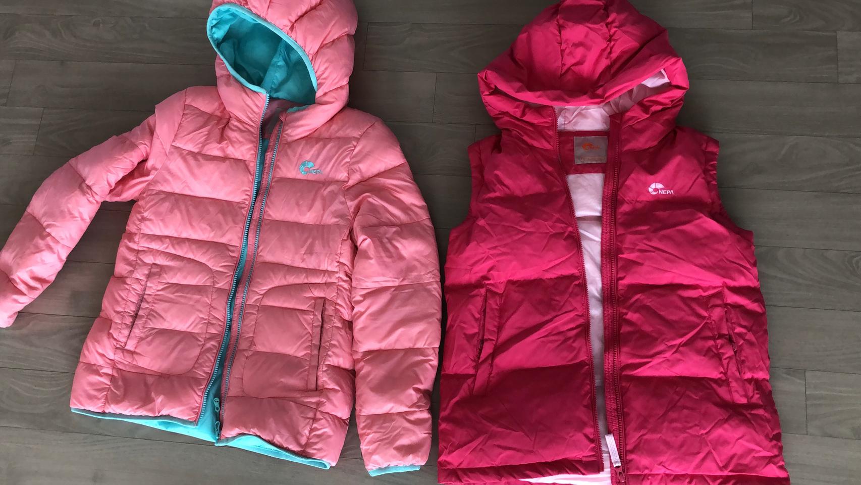 네파키즈 경량패딩.패딩조끼 150