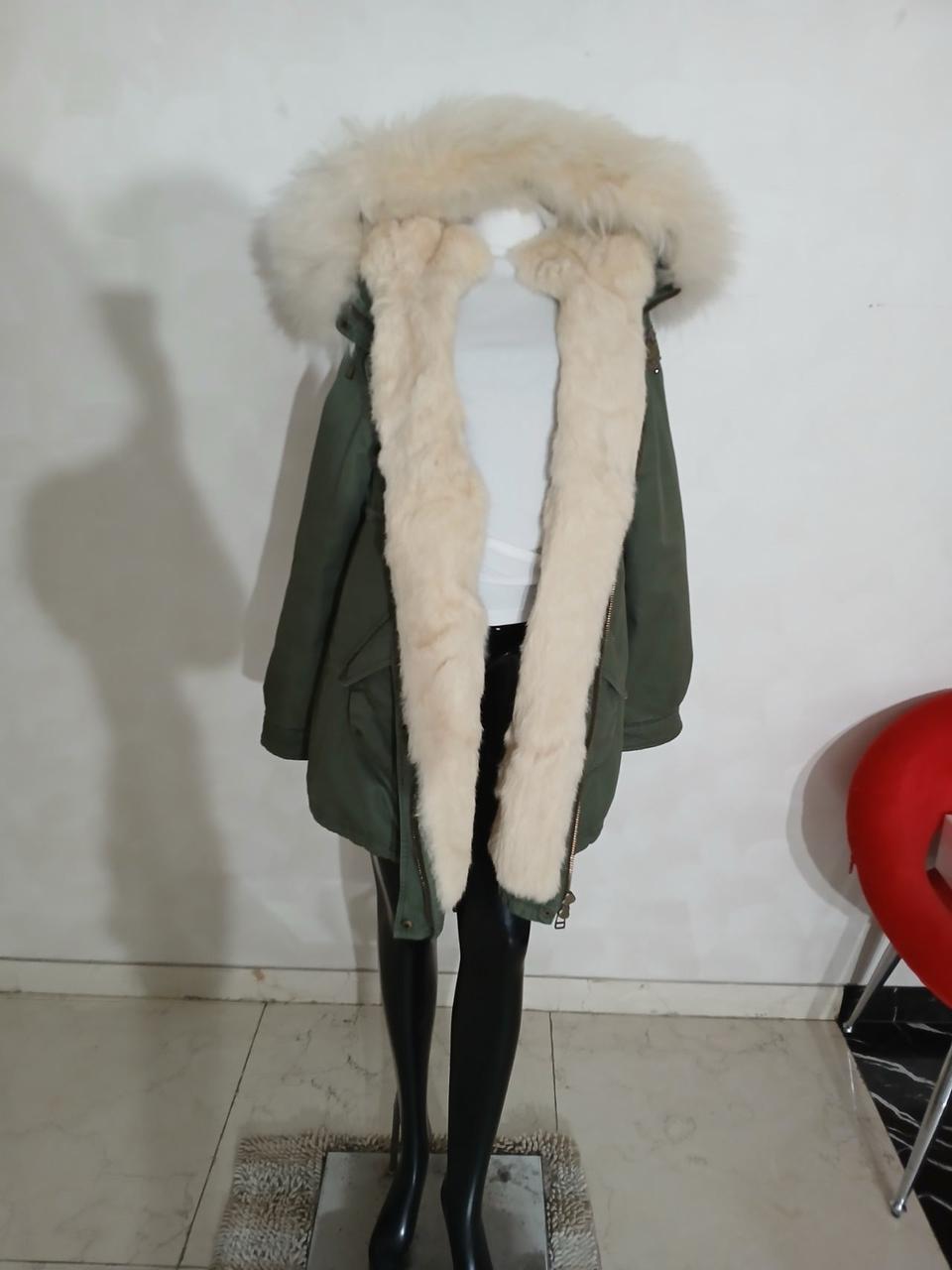 알렉산드라샤모닉스 풍성퍼 야상형 패딩