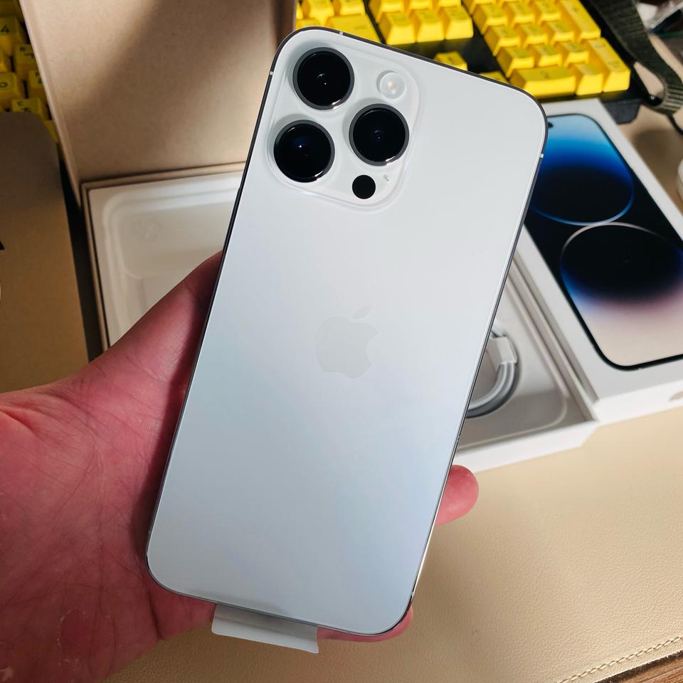 새폰교체 미사용 자급제 아이폰14프로맥스 512기가 실버 풀박스