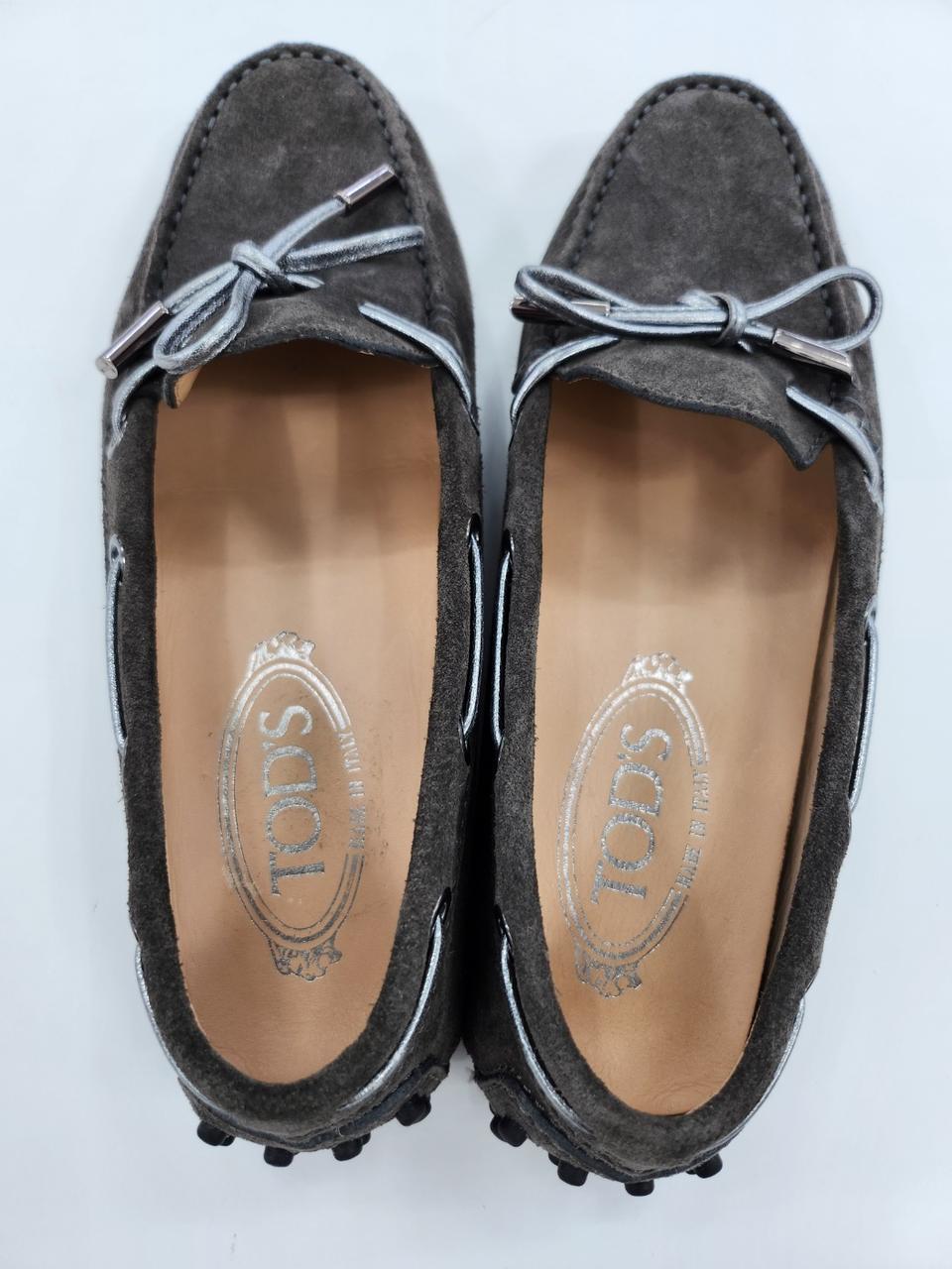 토즈 드라이빙슈즈 225 사이즈 팝니다