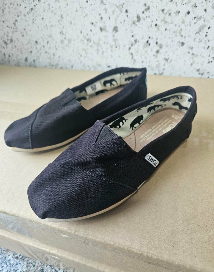 TOMS 탐스 여성 스니커즈 사이즈 230