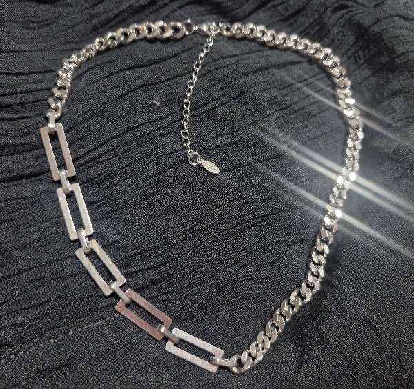 써지컬스틸 사각 체인 목걸이