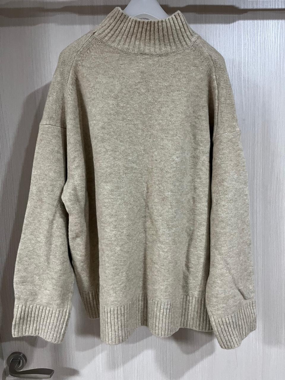 (1번 착용)오트밀 반목 니트