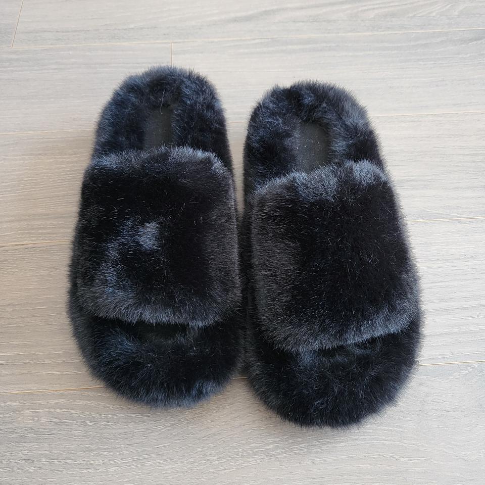 블랙 통굽 퍼 슬리퍼 240