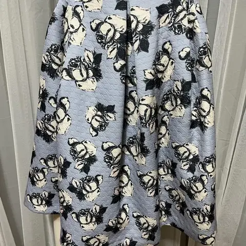 레니본 장미스커트