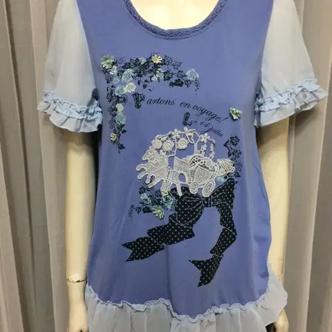 axes femme 쉬폰 장식 티셔츠
