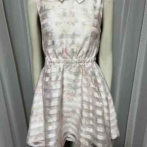 리즈리사 뒷판 섹시 원피스