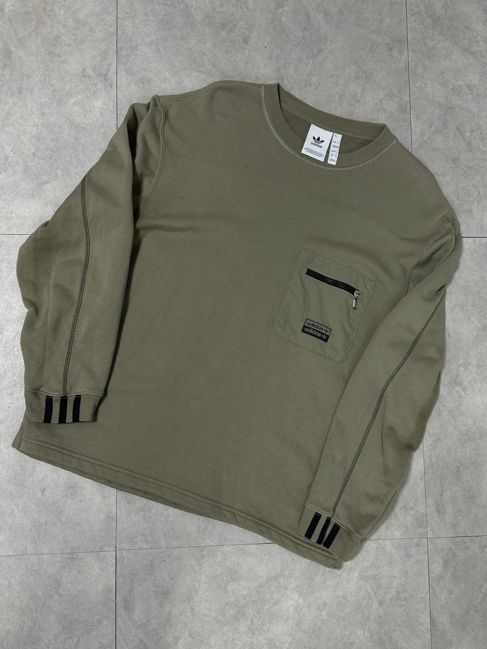 아디다스 피그먼트 포켓 맨투맨