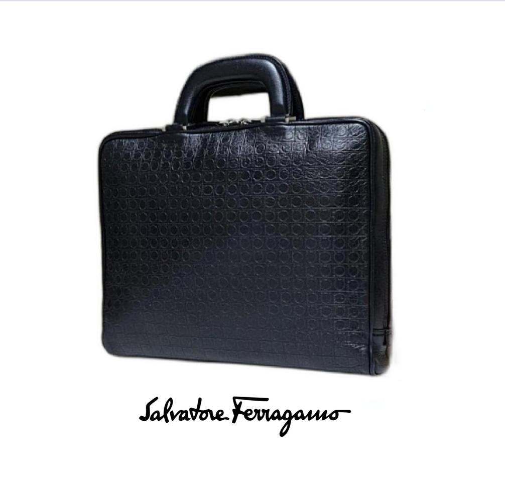 살바토레 페라가모 남여공용 엠보스 간치니 리얼레더 비지니스 가방
