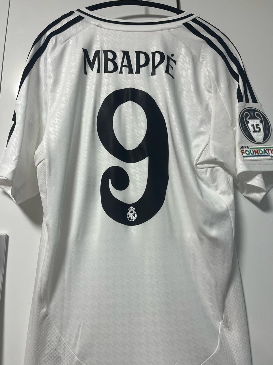 음바페 레알 데뷔시즌 택 미제거