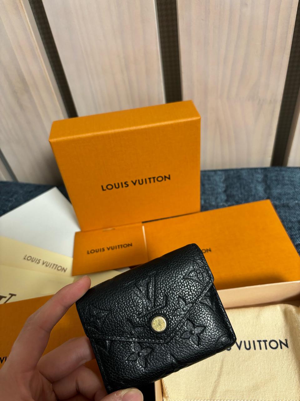 루이비통 조에월렛 앙프렝뜨 지갑(블랙)소가죽