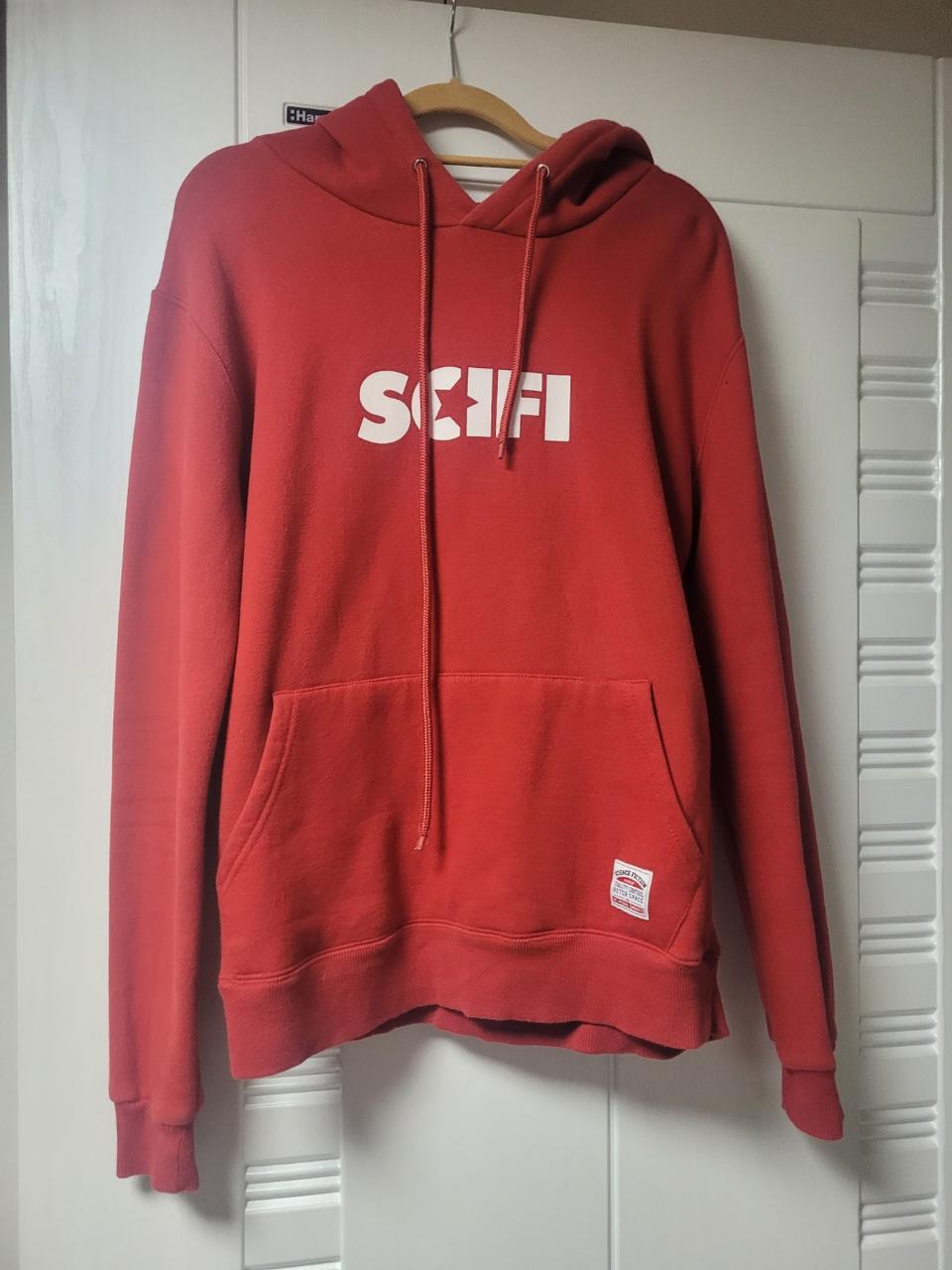 scifi 레드 후드티 팝니다. 급처