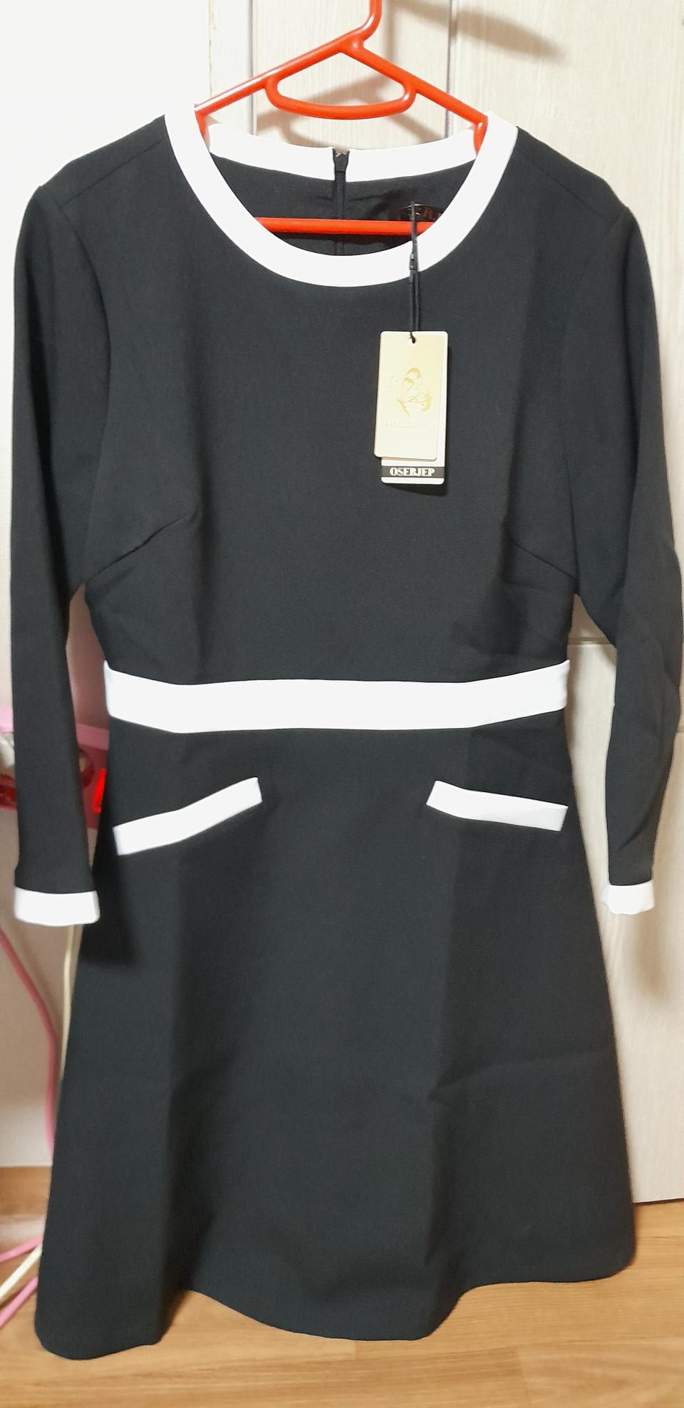 OSERJEP 블랙&화이트 원피스