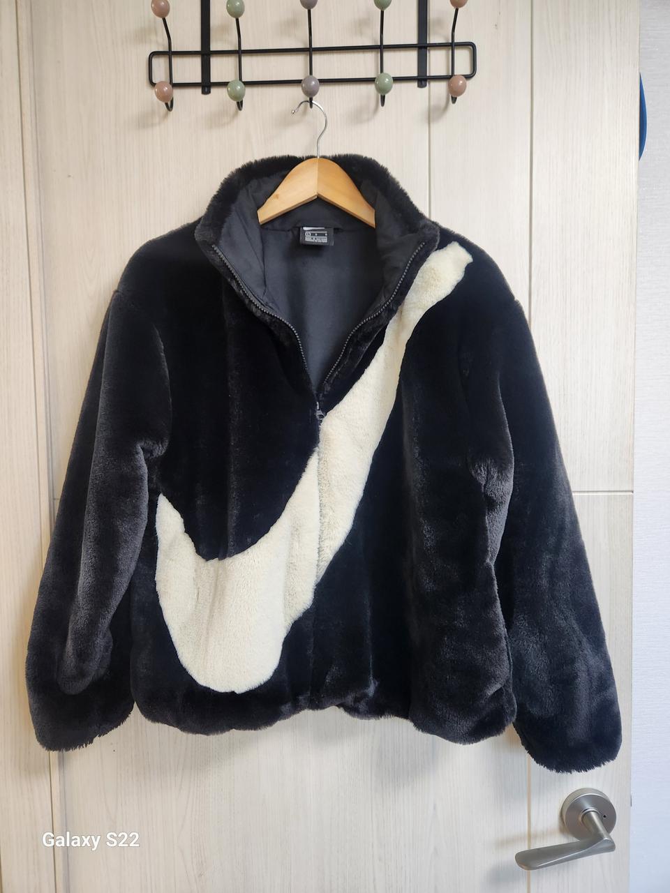 나이키 빅시우시 밍크 퍼 자켓