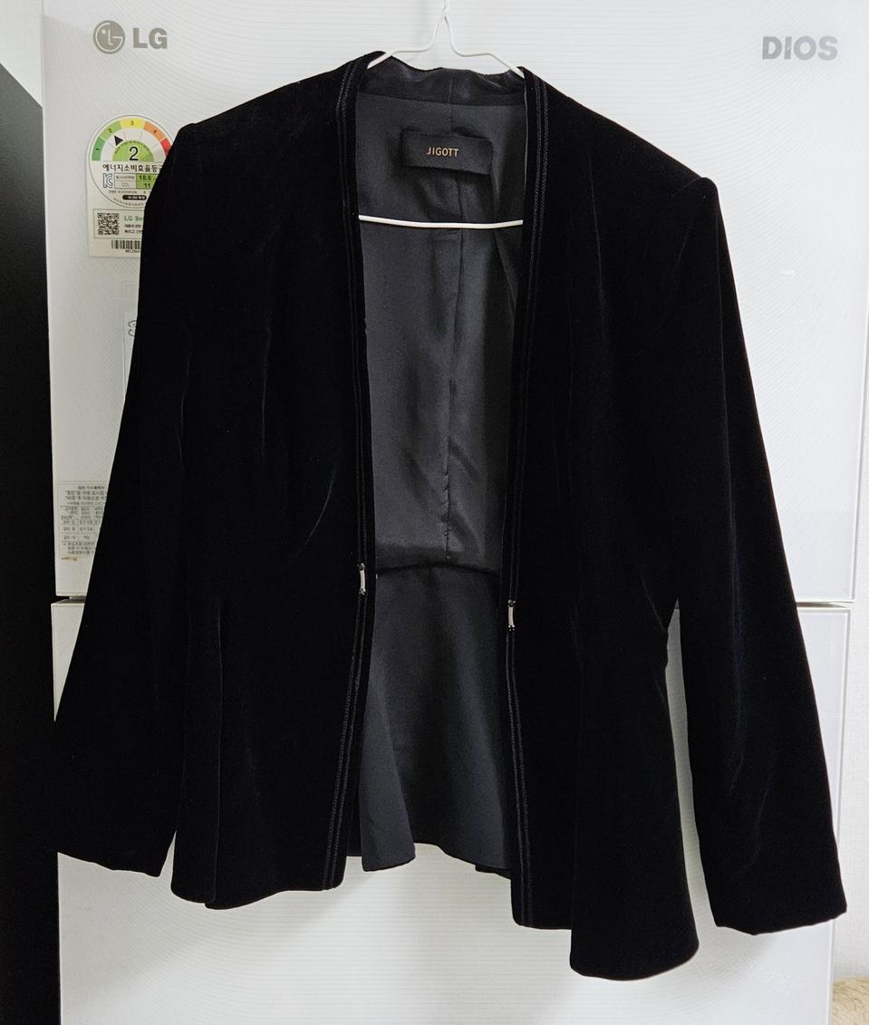 지고트 벨벳 쟈켓 66사이즈