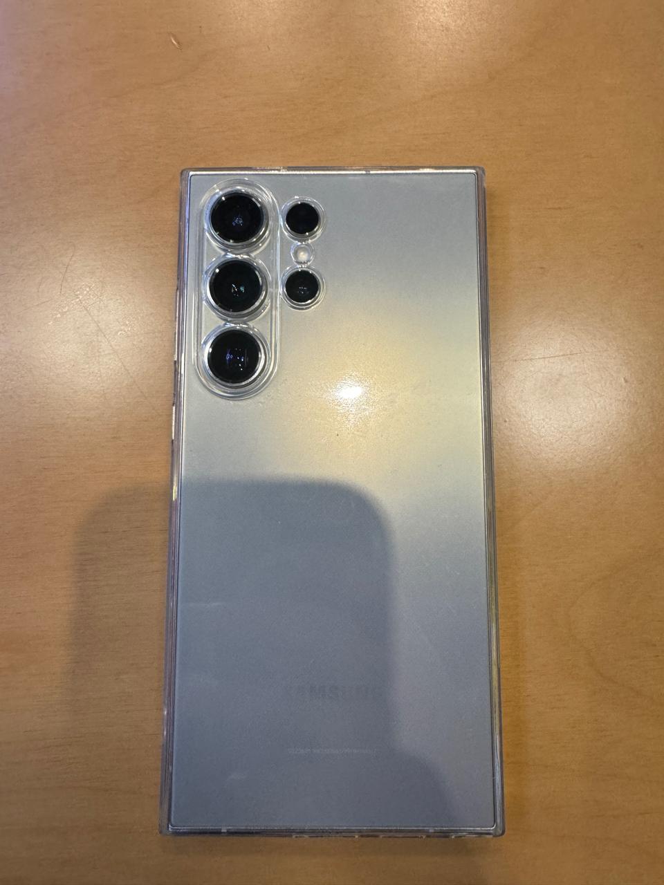 갤럭시 울트라s24 256g 흠집없음 거의새것