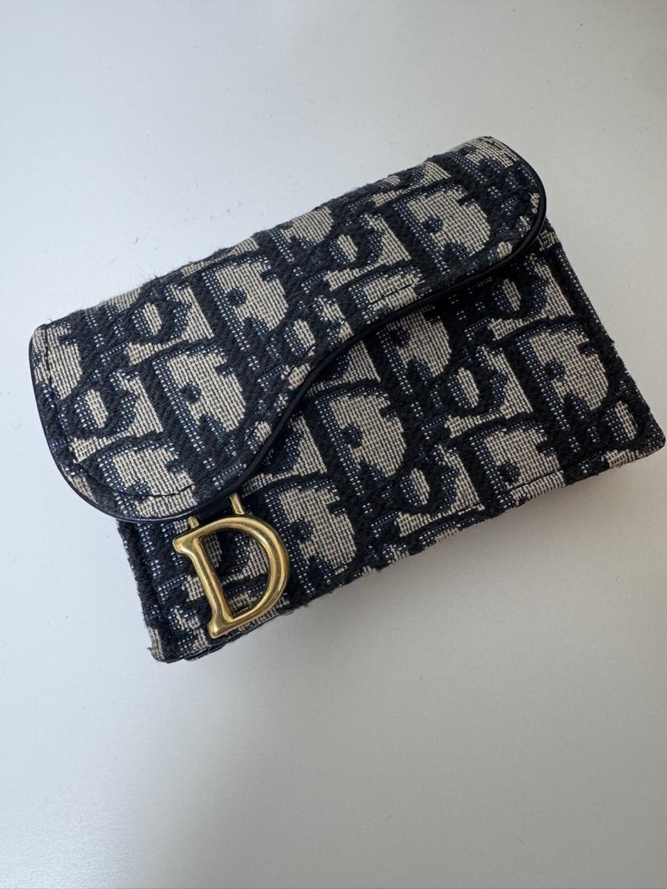 디올 새들 카드지갑