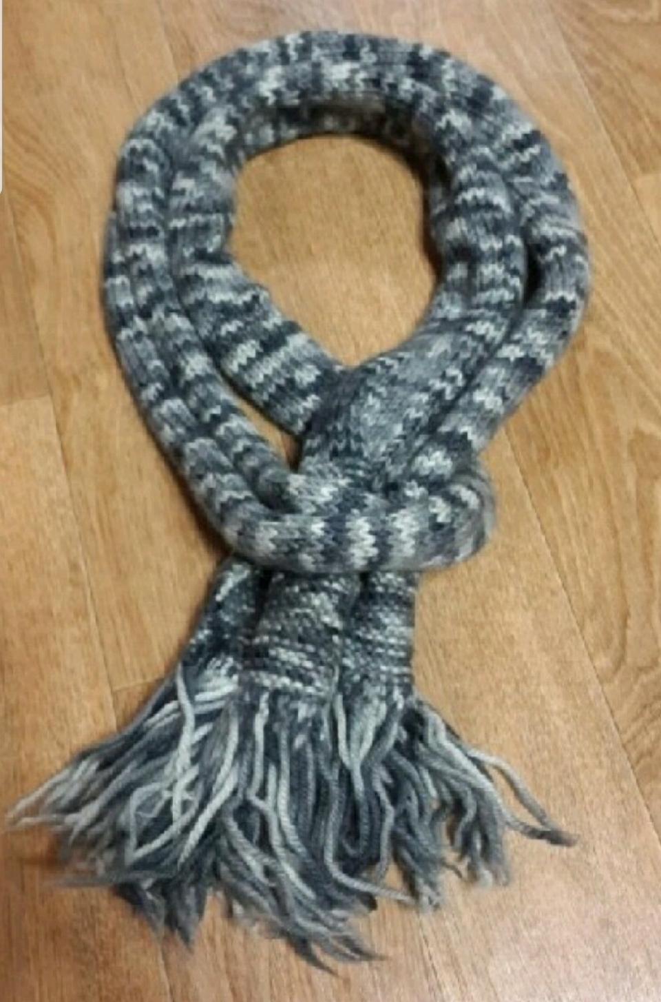 회색 스트라이프 독특한 패션 목도리 머플러 거의새상품