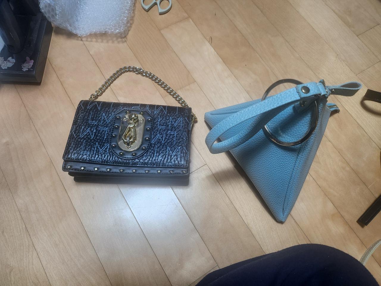 가죽가방 새제품 및 삼각 가방백 서비스