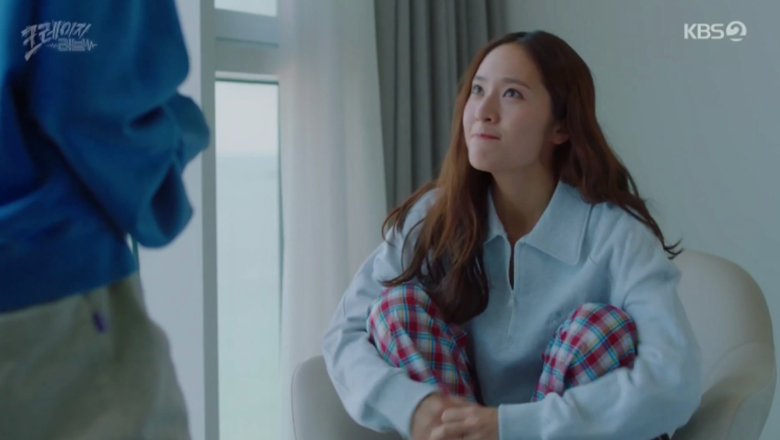 마조네 하프 집업 오버핏 카라 맨투맨