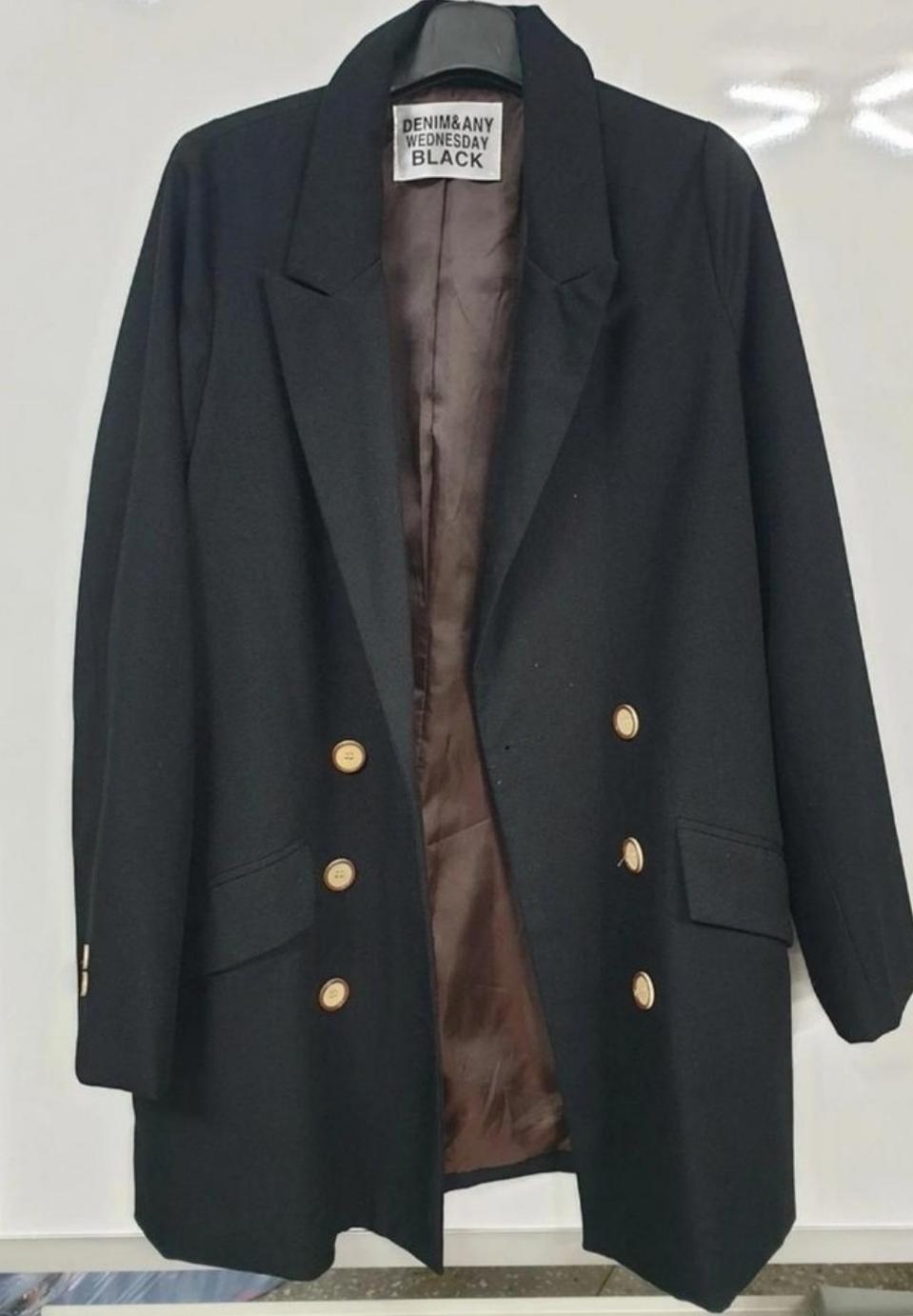 여성 춘추 블랙롱자켓 웬즈데이