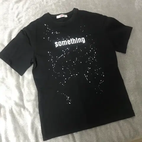 에잇세컨즈 반팔 티 L사이즈