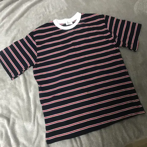 스트라이프 반팔 티 L사이즈