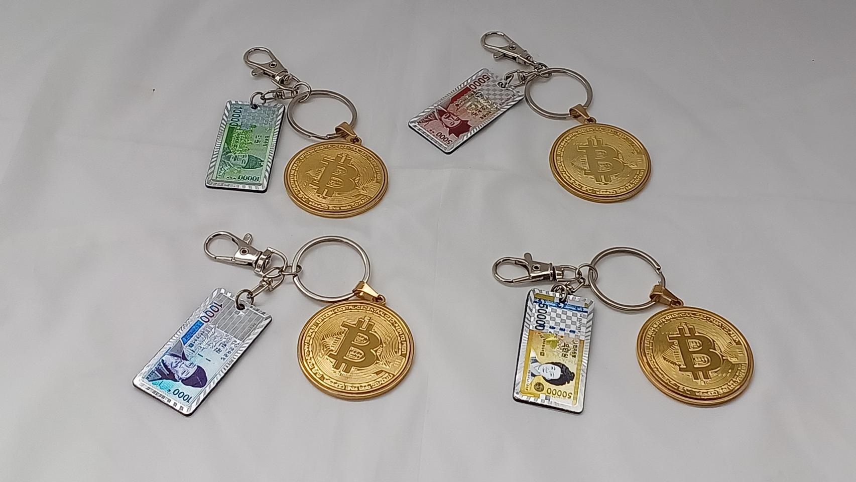 4개 한정판 키링 세트 한국지폐와 비트코인 디자인