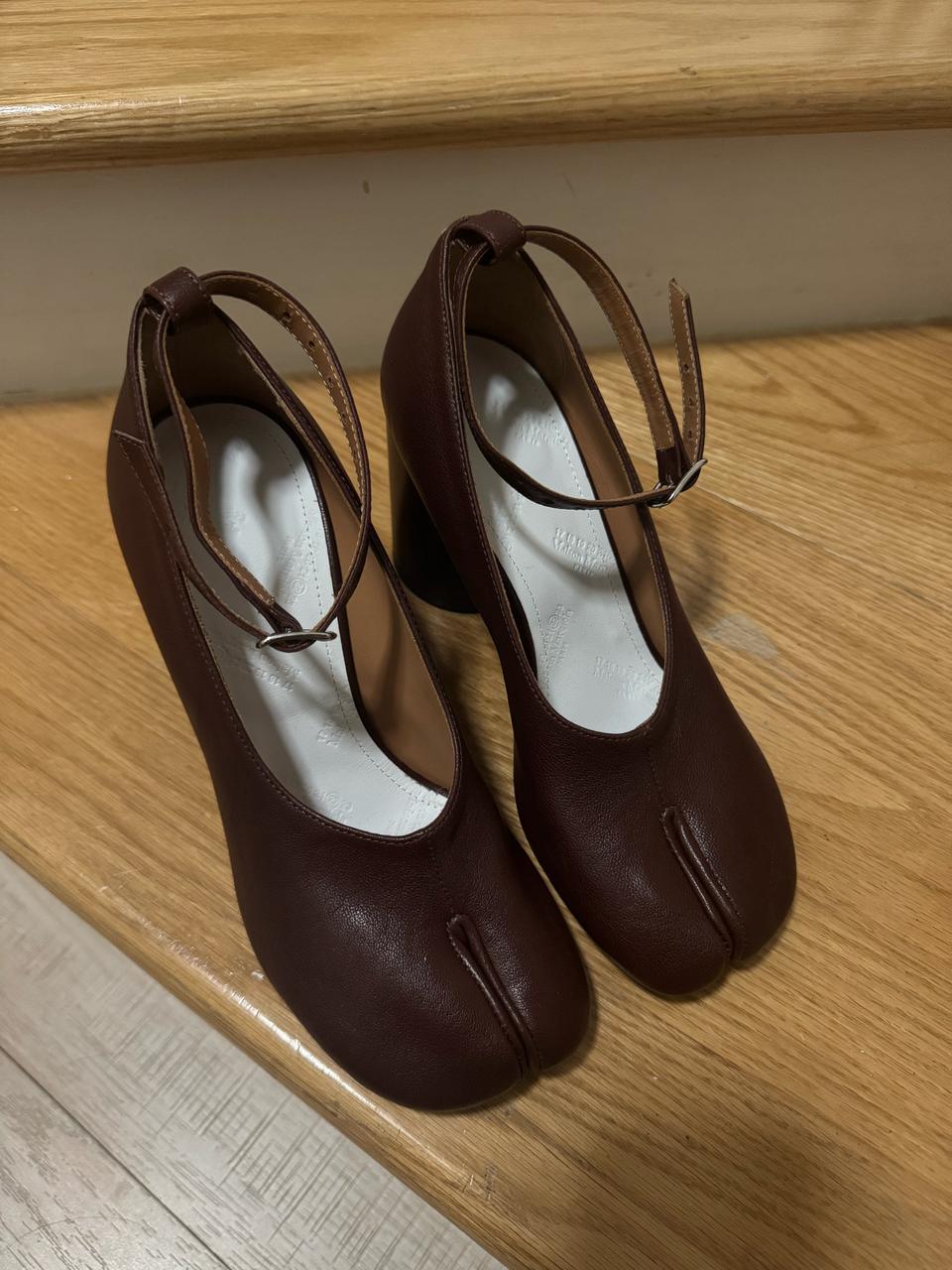 마르지엘라 타비 펌프스