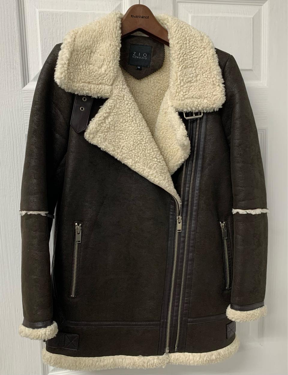 지오송지오 양털 무스탕 자켓